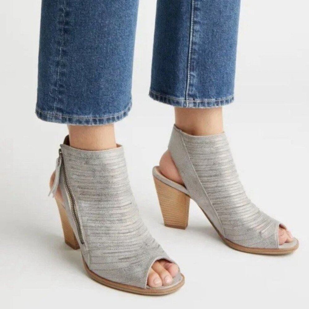 Paul Green Cayanne Peep Toe Sandal - Smoke Metallic Leather Size 5 Women's